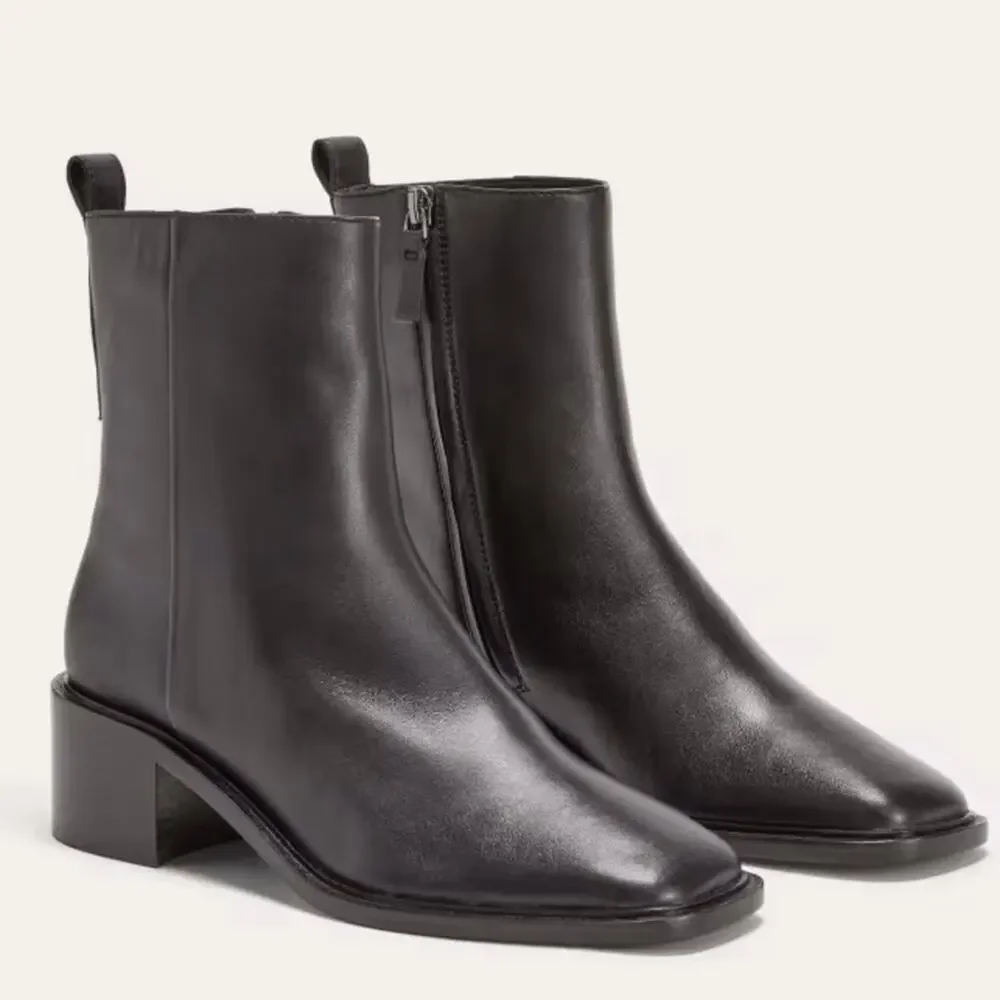 EVERLANE The City Boot Black Leather Pull Tab Side Zip Block Heel Size 7.5